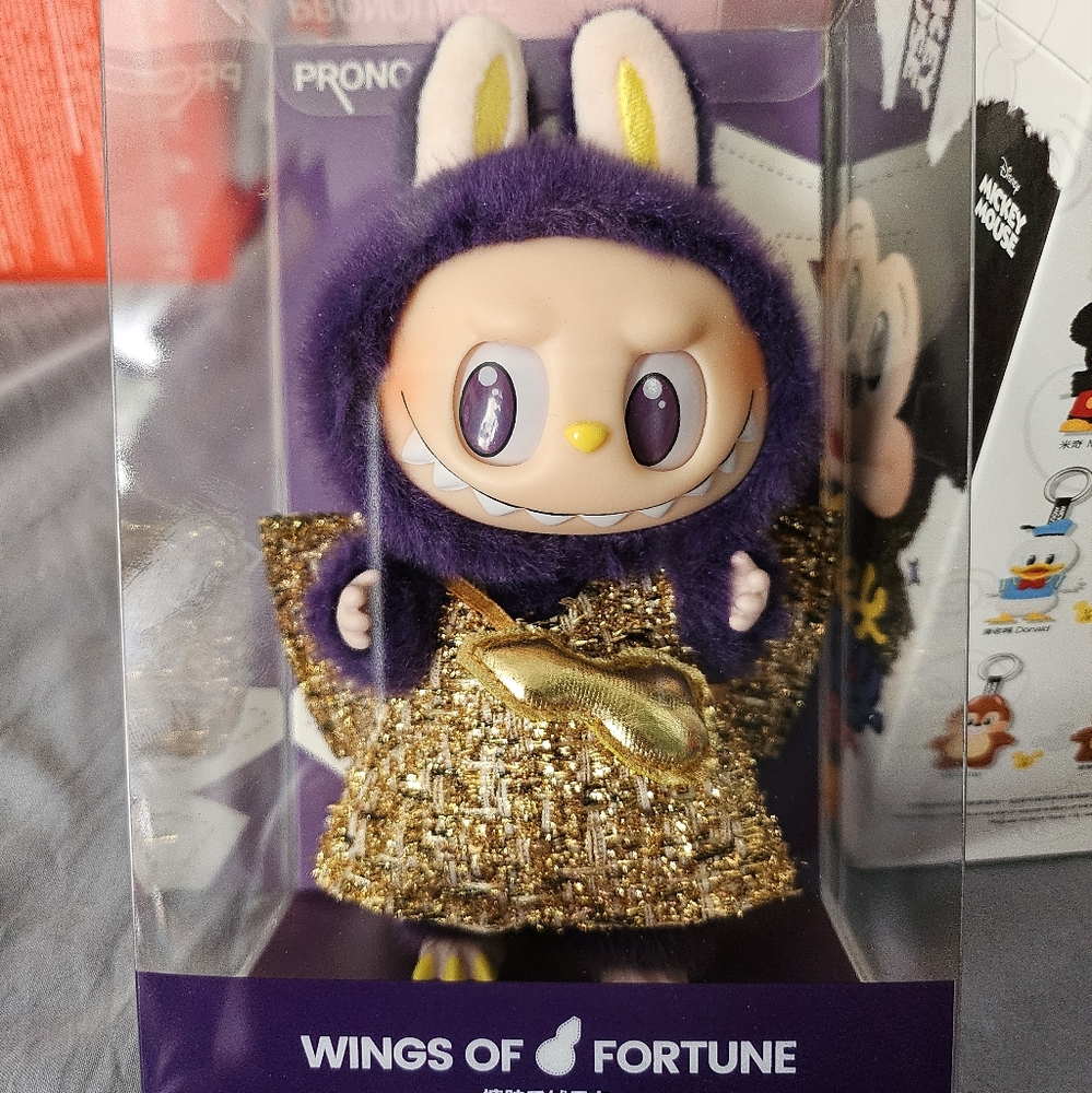 LABUBU × PRONOUNCE – Wings of Fortune Vinyl Plush Hanging Card (Brand New)